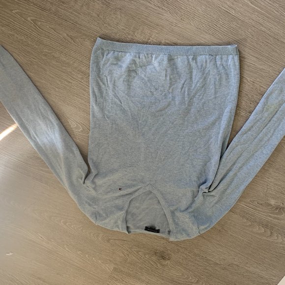 TH Blue sweater - Picture 2 of 4